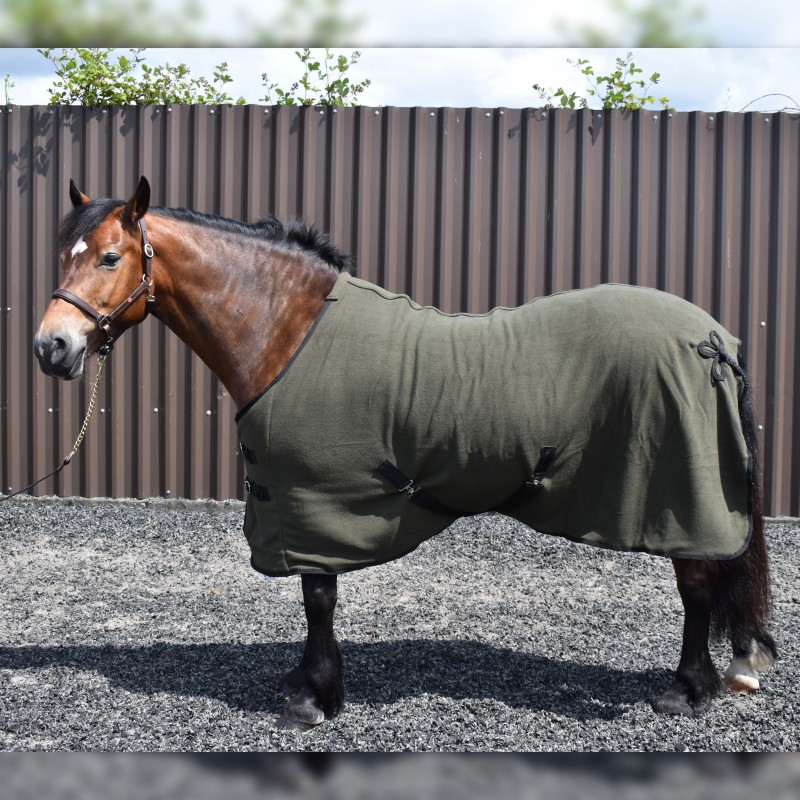 R373 Bilbao Bonded Fleece Rug in Olive